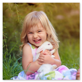 Kinder am Bauernhof mit Tieren